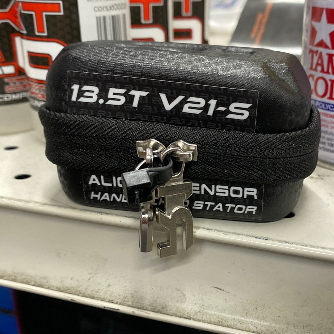 R1 Werks 13.5 V21-S Alligned Sensors